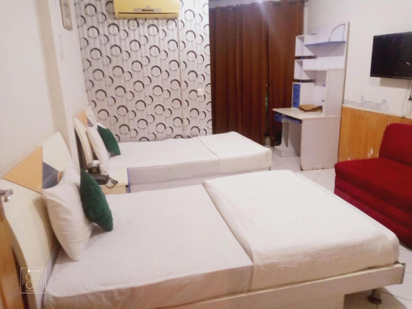 Hotel New Mid City 물탄 외부 사진